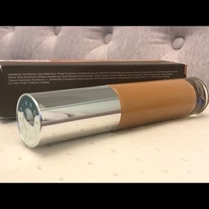 BECCA Ultimate Coverage 24Hr Foundation - Bamboo